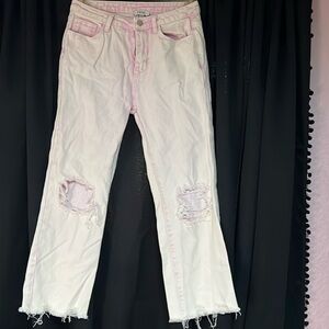 They are pink! A very light pink!!
